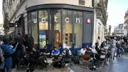 Une file d'attente exceptionnelle devant Swatch à Montpellier