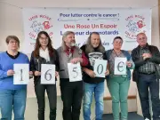 Une Rose, un espoir : 1 650 euros remis à la Ligue contre le cancer