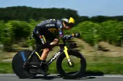Van Aert gagne le chrono, Pogacar sacré sur le Tour de France