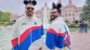 Veste polaire Disneyland Paris : le phénomène mode qui fait fureur