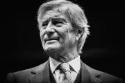 Vincent Bolloré démasqué par la fronde culturelle