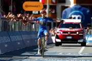 Vingegaard s'empare du maillot rose du Giro en remportant la 14e étape
