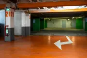 Vingt voitures de luxe volées dans un parking parisien