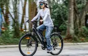 Vélo électrique 27,5 pouces : batterie 100 km, freins hydrauliques, à 709 €