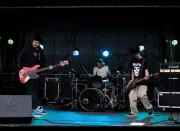 Wrek, trio punk-rock luzien, vainqueur du tremplin 2026