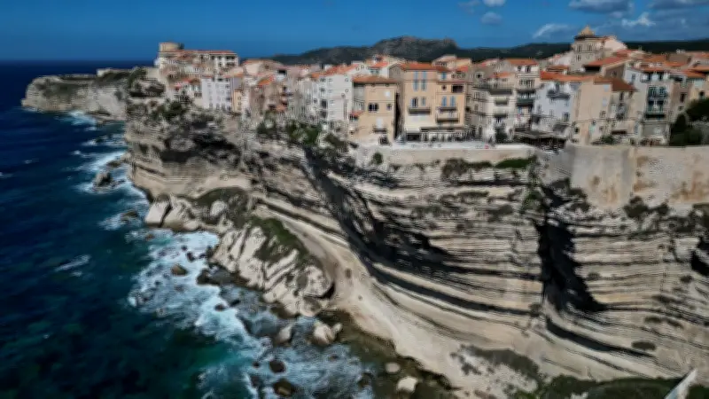 Autonomie de la Corse : pourquoi le texte divise élus et constitutionnalistes