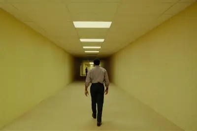 Backrooms et Disclosure Day : l'angoisse caniculaire et antifasciste au cinéma