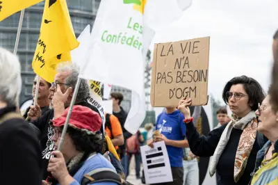 Camille Étienne et Christophe Clergeau s'opposent aux nouveaux OGM