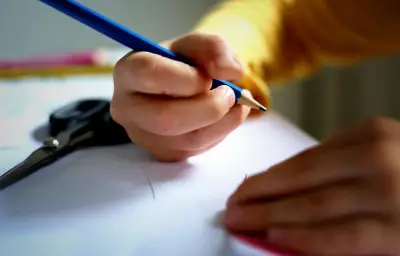 Canicule et conflit au Moyen-Orient : le prix des fournitures scolaires stable