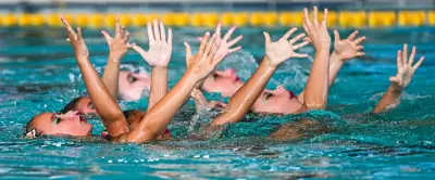 Challenge de natation artistique à Nîmes : les Nîmoises brillent à domicile