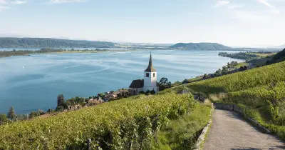 Chasseral : randonnées, gastronomie et culture au cœur du Jura suisse
