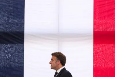 Choose France : Macron défend son sommet malgré un bilan emploi mitigé