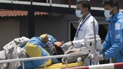 Dawa Sherpa : l'alpiniste survivant de l'Everest voit son état se stabiliser
