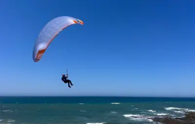 Décès d'un parapentiste de 76 ans dans le Finistère