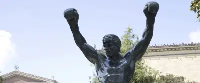 Devant la statue de Rocky, supporters français et irakiens unis avant France-Irak