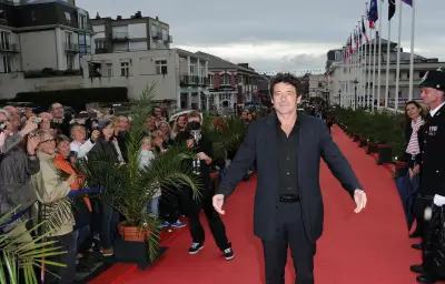 Disparition mystérieuse de la plaque de Patrick Bruel à Dinard