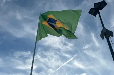 Drapeau brésilien à l'Allianz Riviera : un hommage à Dante