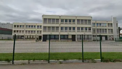 Enseignant mis en examen pour viols sur une collégienne de 13 ans dans les Yvelines