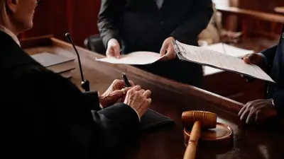 Espagne : un avocat piégé par l'IA invente 24 fausses citations juridiques