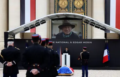 Hommages nationaux à Edgar Morin : Macron salue un destin exceptionnel