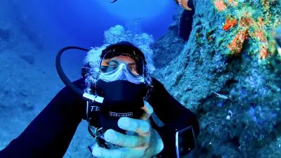 Ils créent En direct sous la mer à La Grande-Motte pour leur grand-mère malade