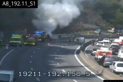 Incendie de véhicule sur l'A8 : trafic paralysé vers l'Italie