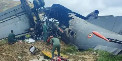 Inde : cinq morts dans le crash d'un avion militaire