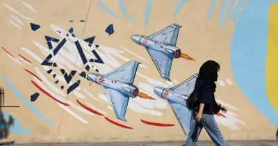 Iran frappe deux bases aériennes en Israël, la trêve vole en éclats