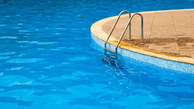 Isère : une fillette de 3 ans se noie dans sa piscine familiale