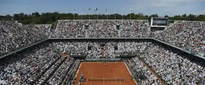 Jouer au tennis sous 35°C : un défi physiologique à Roland-Garros