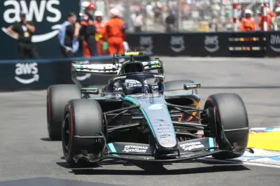 Kimi Antonelli (Mercedes) décroche la pole à Monaco, Leclerc 4e