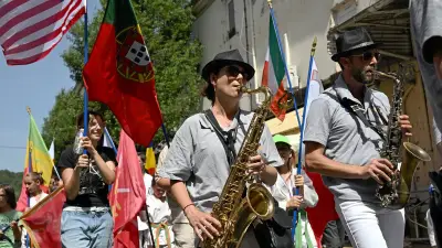 La Grand-Combe fête ses 180 ans : costumes, défilé et plaque commémorative