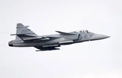 La Suède intercepte deux avions russes en mer Baltique