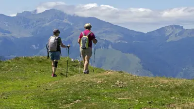 Lac en forme de cœur victime d'Instagram : l'office du tourisme n'en parle plus