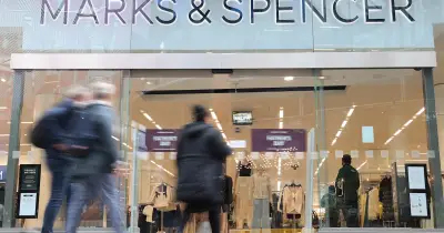 Le sandwich triangle M&S, victime du Brexit à Paris