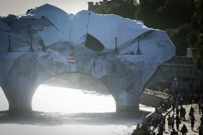 L'installation de JR sur le Pont Neuf à Paris retardée jusqu'au 13 juin