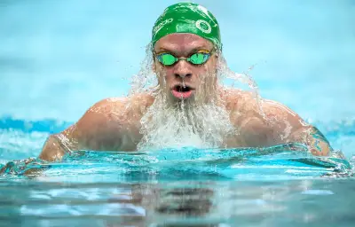 Léon Marchand remporte le 400 m quatre nages en 4'04''56 aux Championnats de France