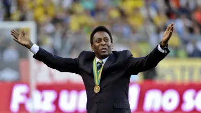 Maillot de Pelé de 1958 aux enchères à New York : 6 millions $