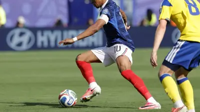 Mbappé marque 5e but, dépasse Klose et vise Messi