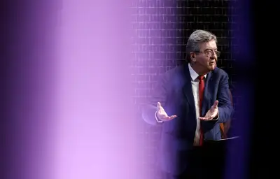 Mélenchon attaque Glucksmann : vision limitée et querelle présidentielle