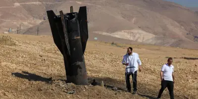 Nouvelle salve de missiles iraniens sur Israël, explosions à Téhéran