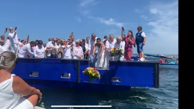 Pointe Courte à Sète : hommage émouvant aux anciens disparus sur l'étang de Thau