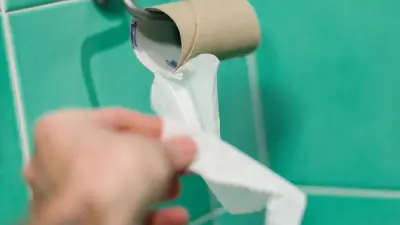 Privation de papier toilette au collège Le Pesquier : une sanction collective qui scandalise
