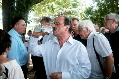 Présidentielle : Hollande, dix ans après, un retour en politique ?