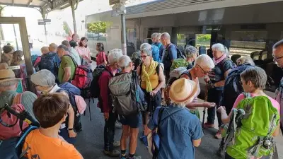 Randonnée en train et bus pour les marcheurs du GRPM à la Bastide