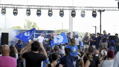 Retour triomphal des supporters du MHR à Montpellier après la finale