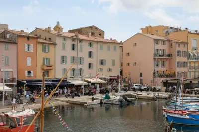 À Saint-Tropez, des commerces de quai menacés par un rachat immobilier