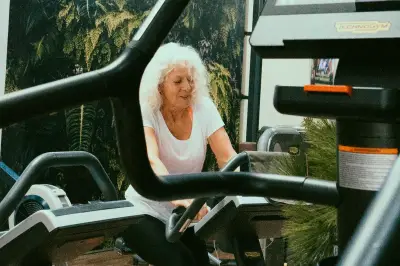 Salles de sport prises d'assaut par les seniors : une nouvelle ère
