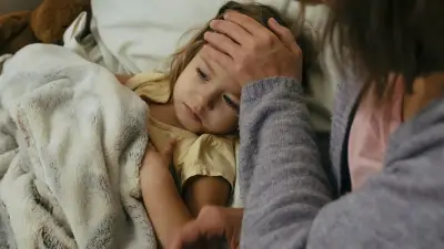 Sanctionnée pour s'occuper de son bébé malade, elle gagne 3 000 euros en justice