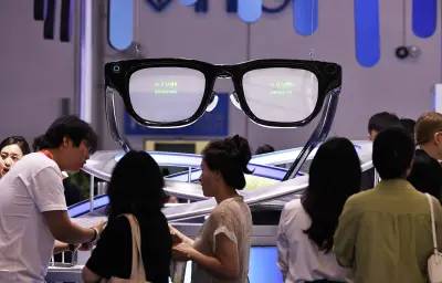 Snap mise sur ses lunettes AR Specs pour sortir du rouge